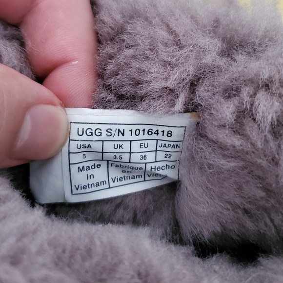 Ugg Boots - Picture 6 of 9